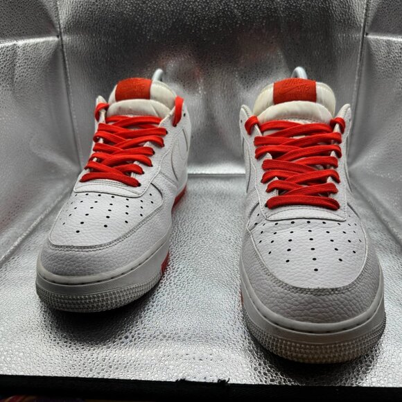 Athletic_Shoes